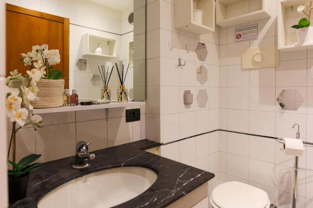 Porta Nuova Moscova: Cozy Apartment Near Duomo! มิลาน ภายนอก รูปภาพ