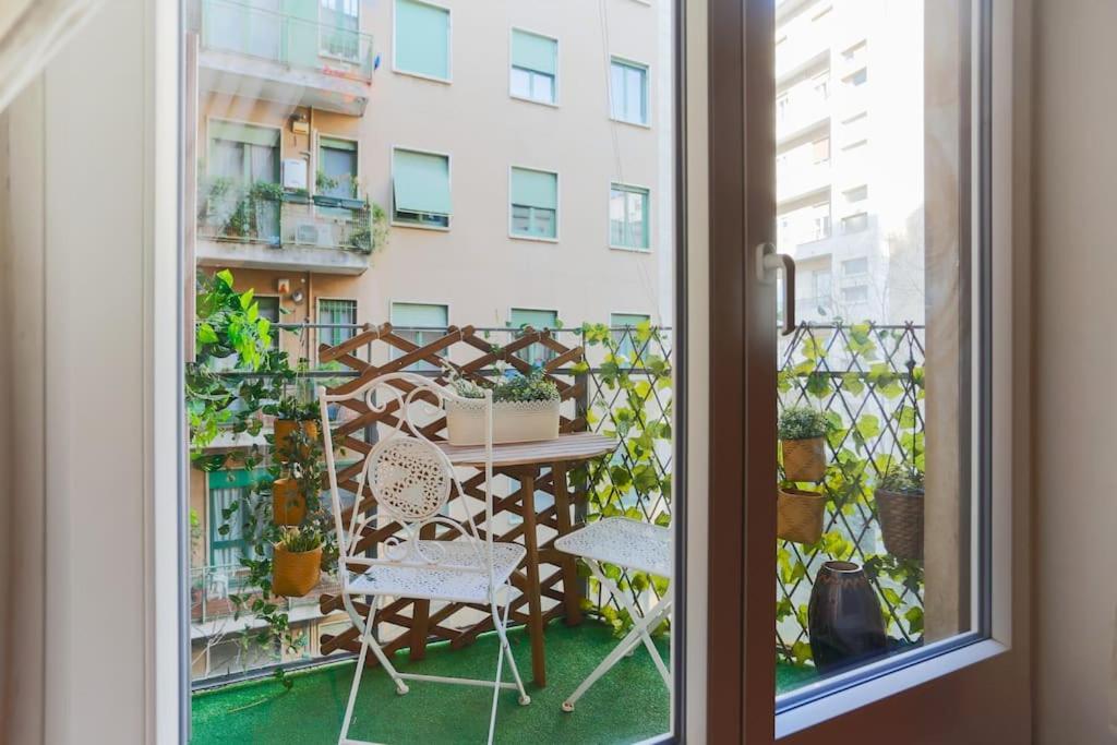 Porta Nuova Moscova: Cozy Apartment Near Duomo! มิลาน ภายนอก รูปภาพ
