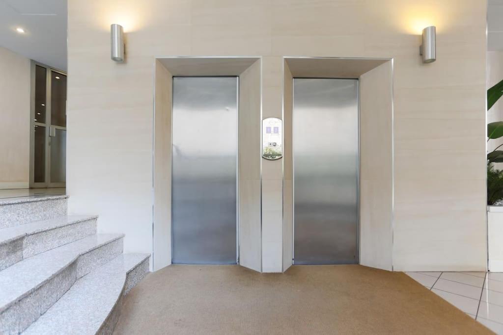 Porta Nuova Moscova: Cozy Apartment Near Duomo! มิลาน ภายนอก รูปภาพ