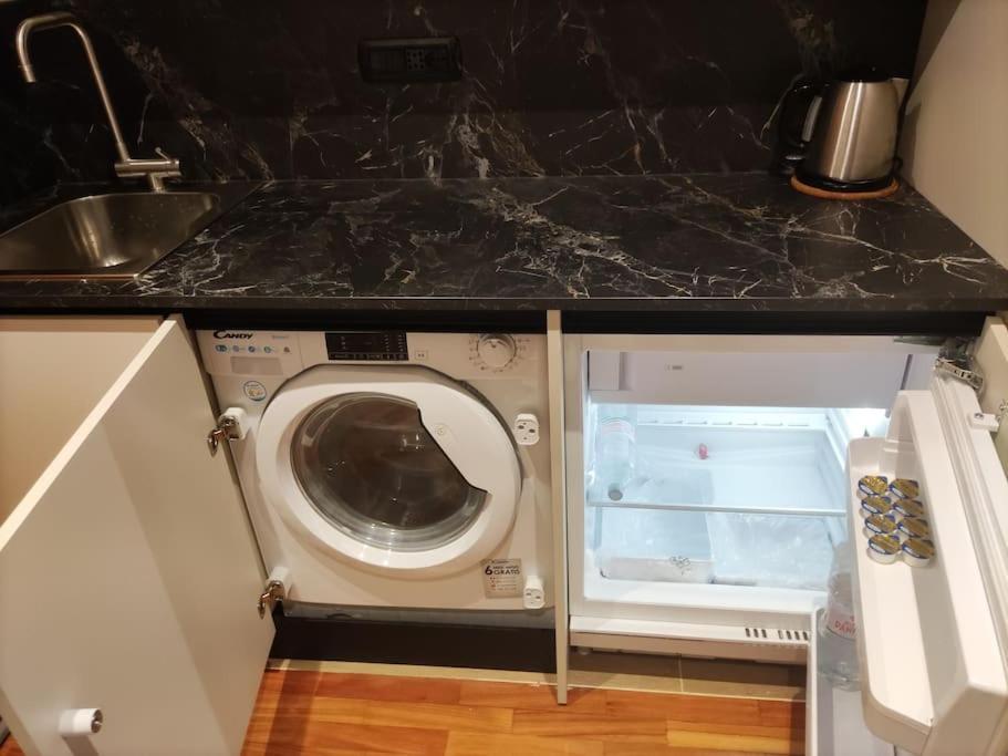 Porta Nuova Moscova: Cozy Apartment Near Duomo! มิลาน ภายนอก รูปภาพ